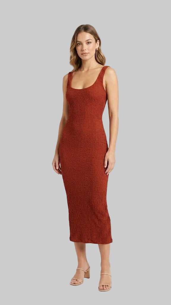 VESTIDO MIDI TEXTURIZADO
