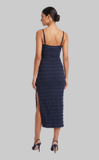VESTIDO TEXTURIZADO CON TIRANTES Y ABERTURA