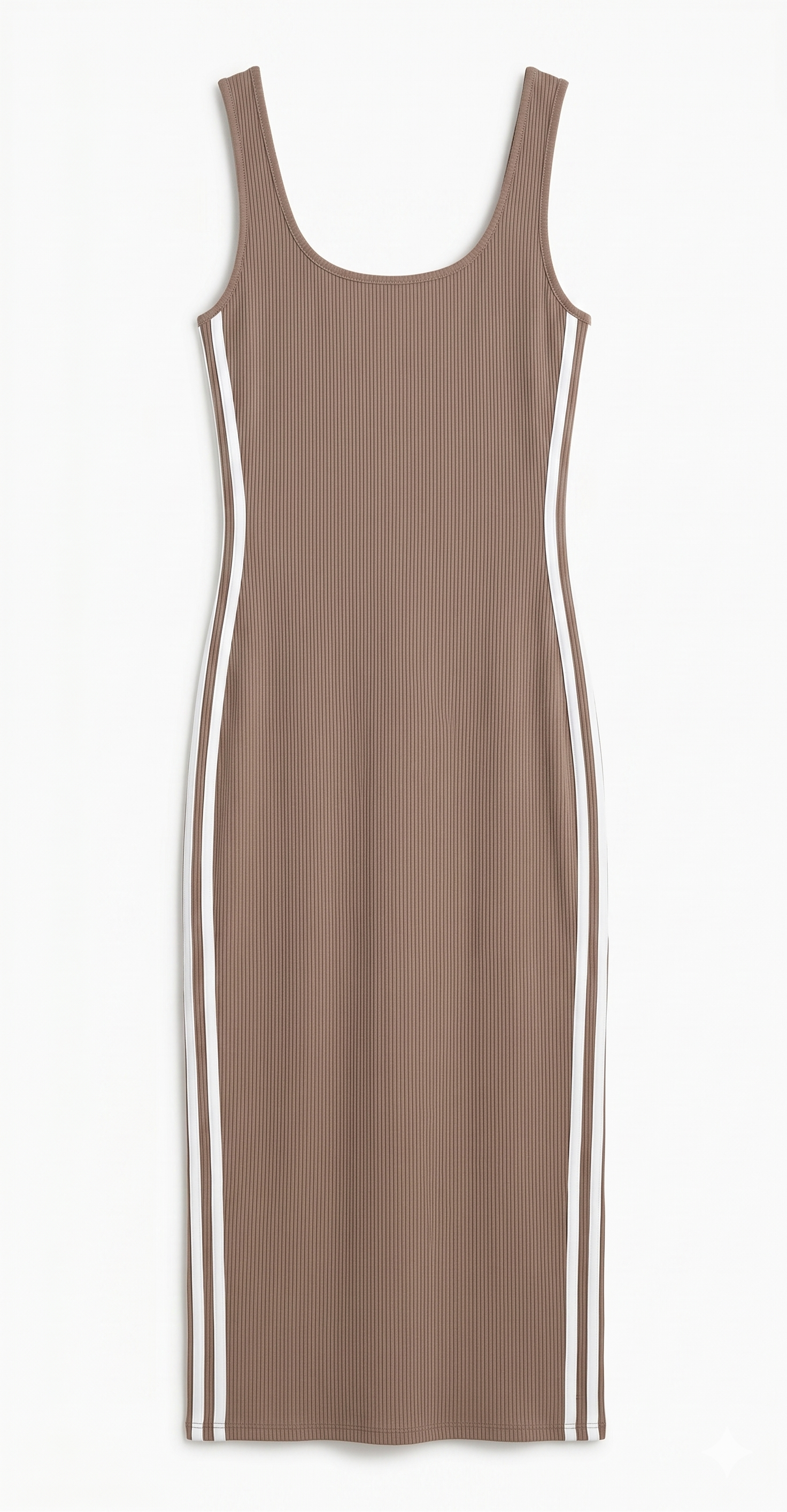 VESTIDO AJUSTADO CON DETALLE DEPORTIVO
