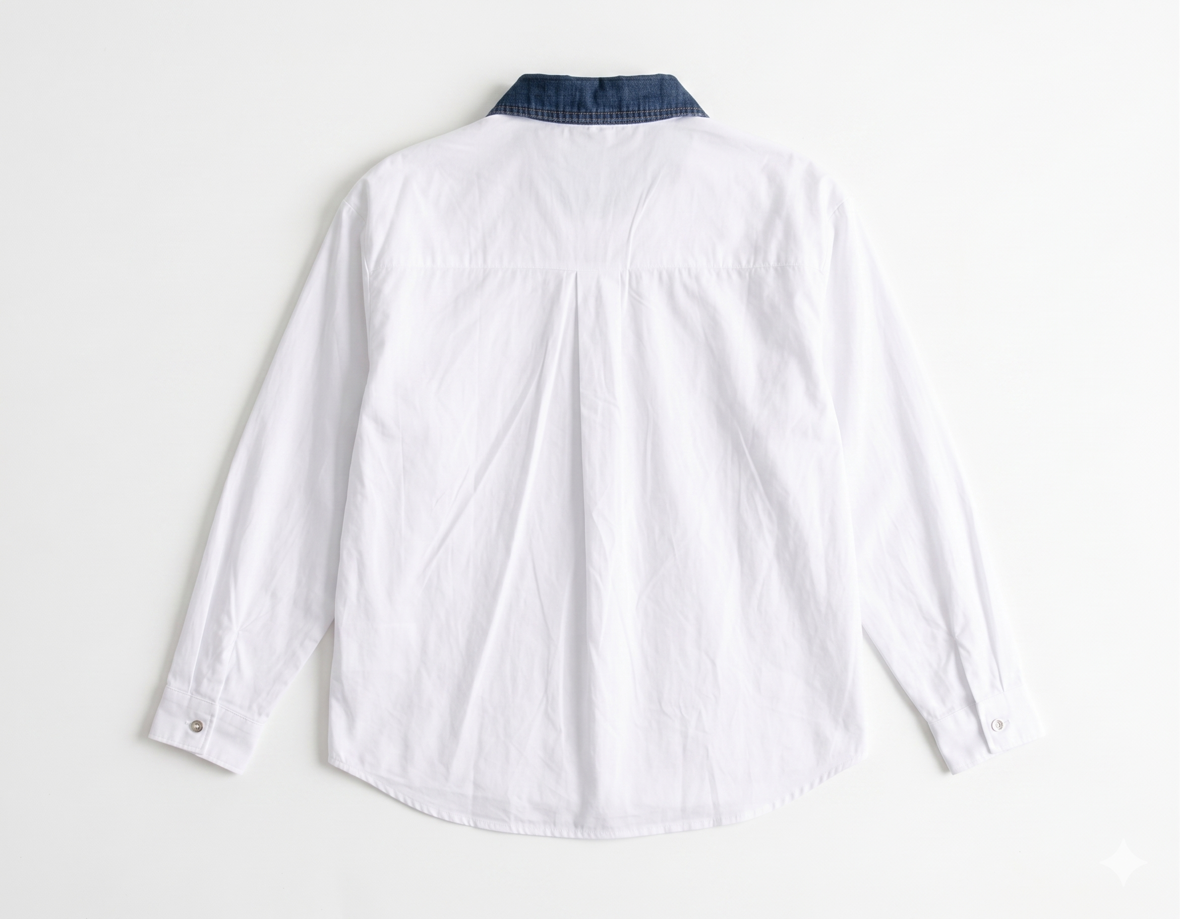 CAMISA CON DETALLE CORAZÓN DENIM