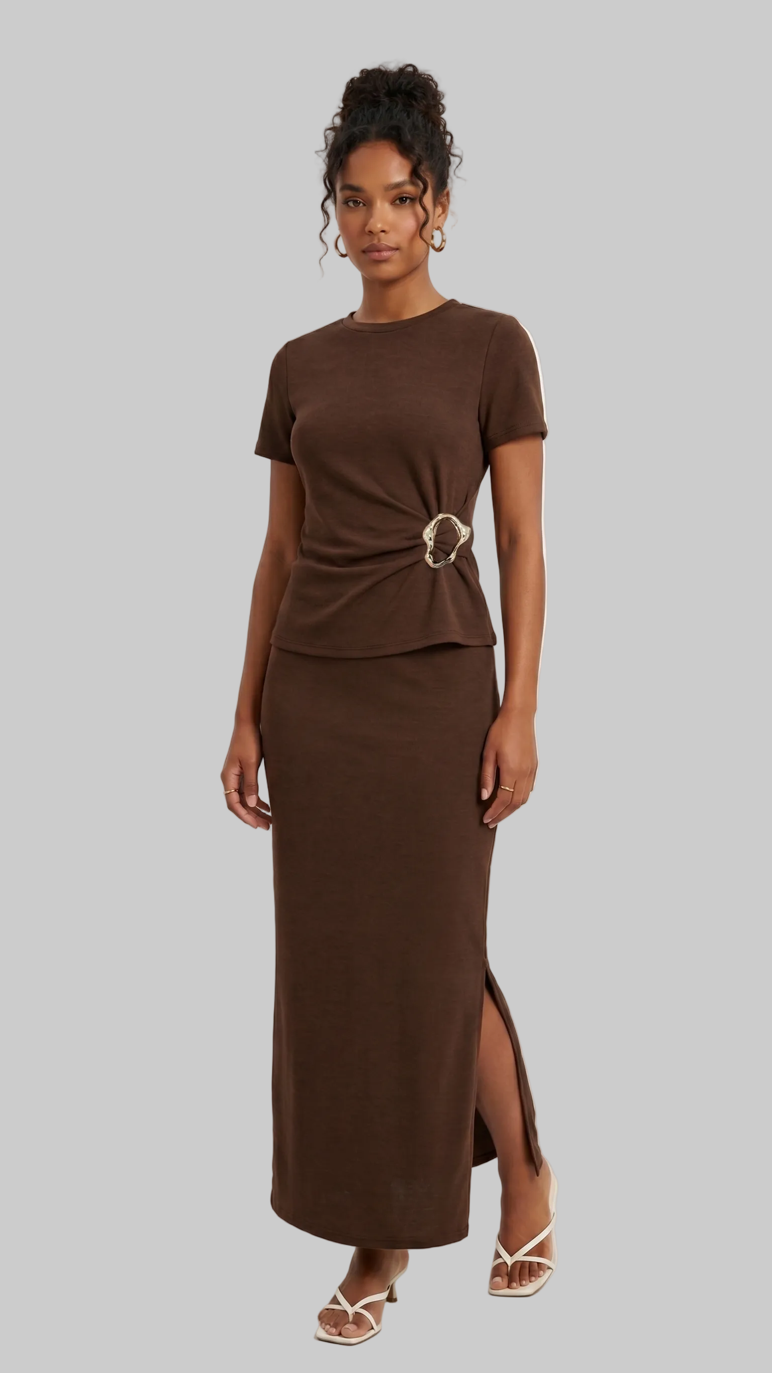 CONJUNTO MIDI CON DETALLE DE HEBILLA
