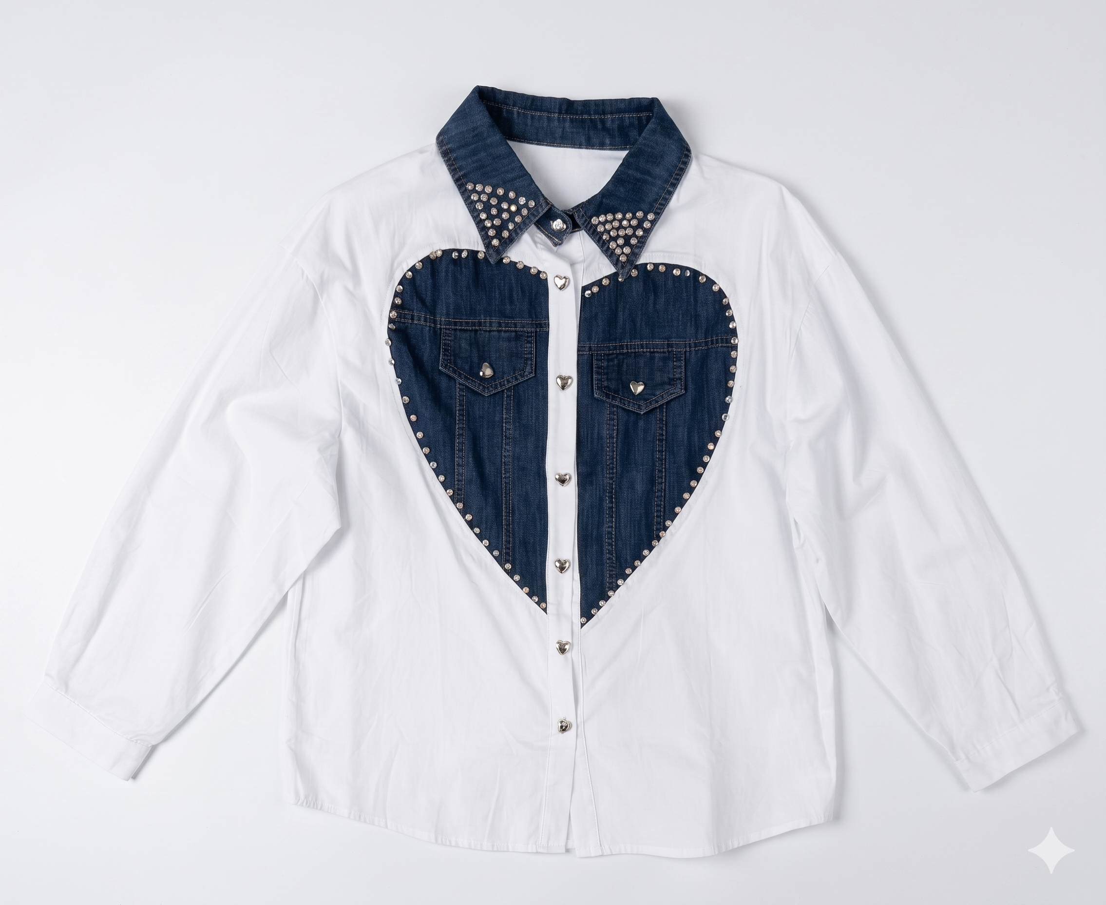 CAMISA CON DETALLE CORAZÓN DENIM