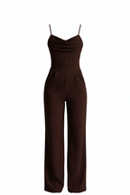 MONO ELEGANTE DE TIRANTES