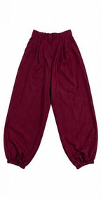 PANTALÓN CON PINZAS Y PUÑO ELÁSTICO