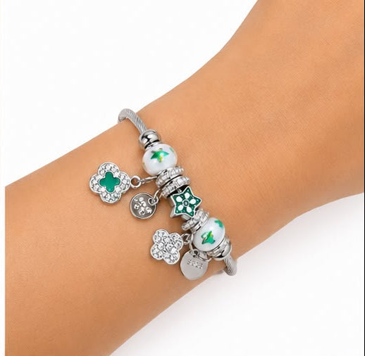 PULSERA PLATEADA CON DIJES